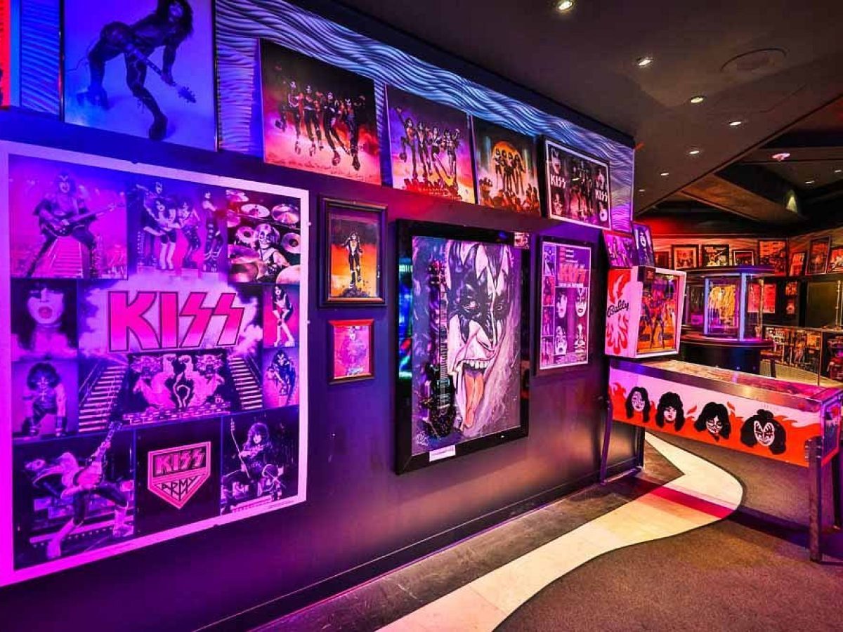 Kiss World Museum in Las Vegas ≡ Museum of Selfies | Blog